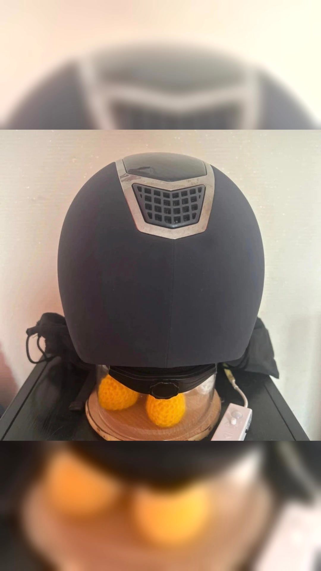 Bombe d’équitation, média 2