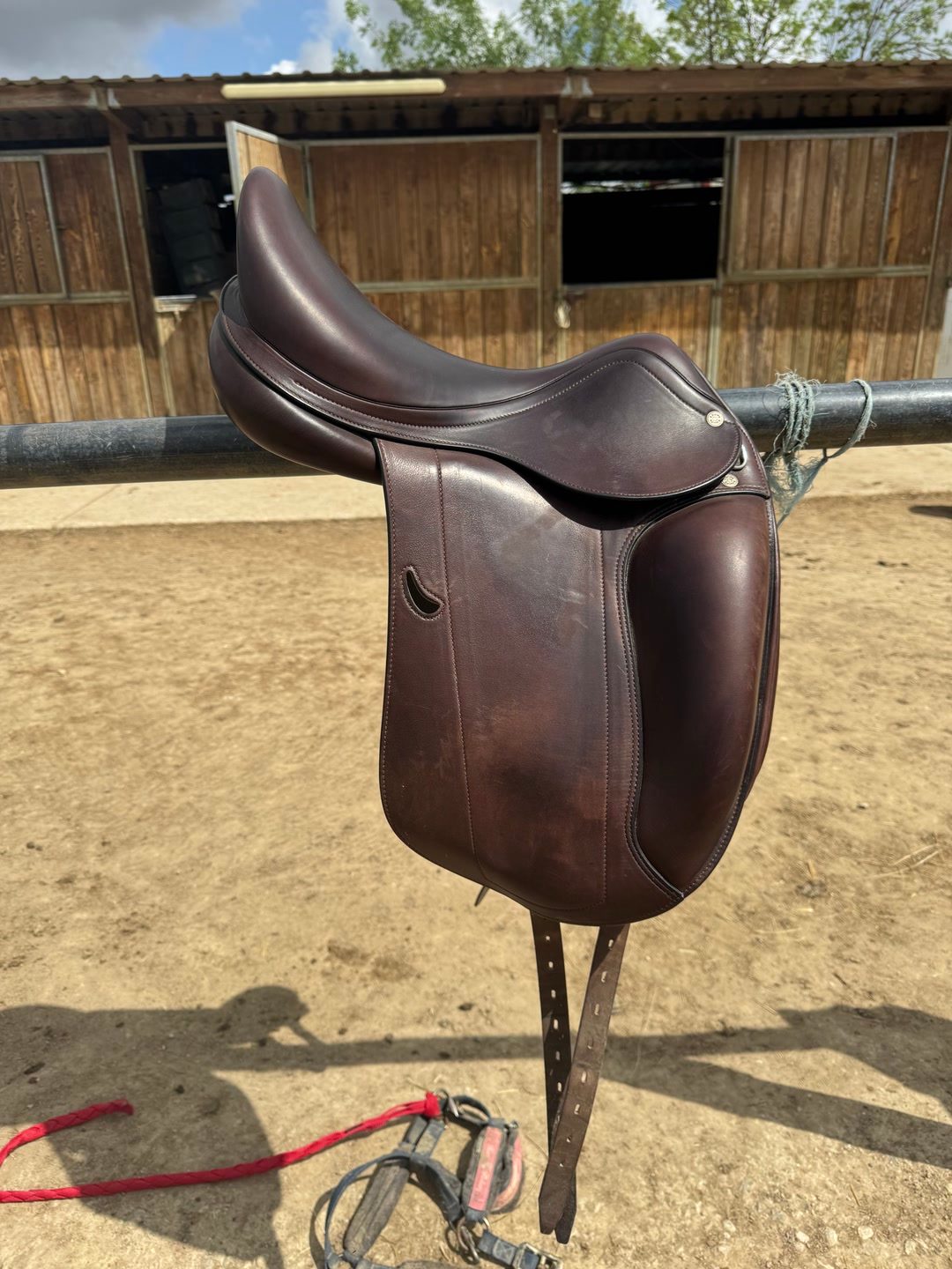 Selle dressage ÉQUIPE  17 pouces, média 2