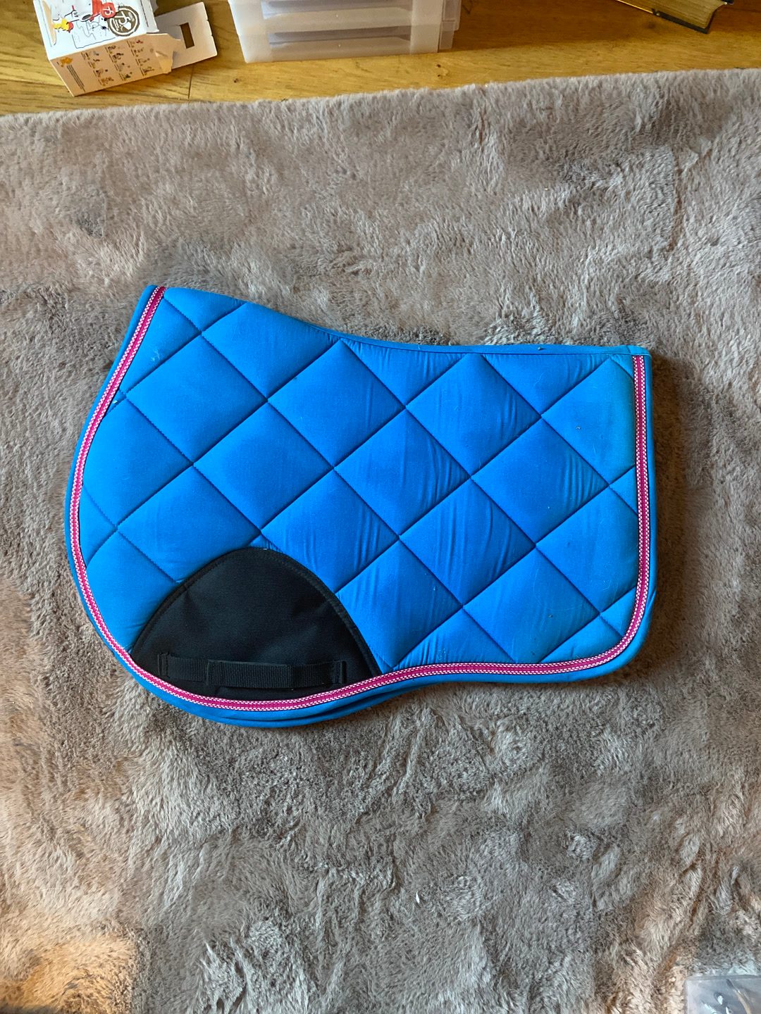 Tapis bleu, média 3