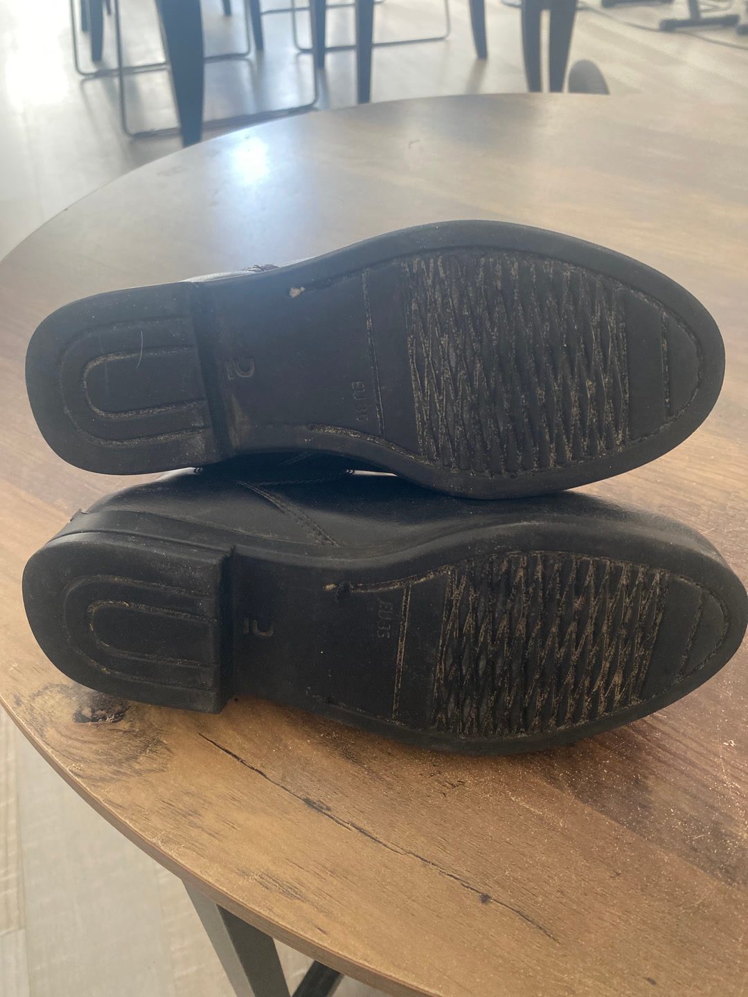 Boots, média 4