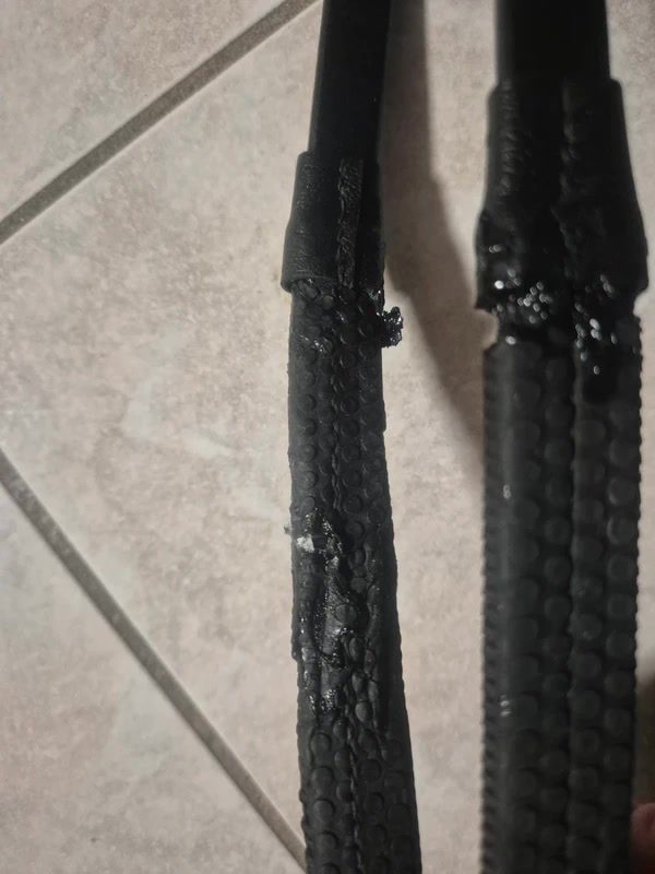 Rênes noires "fouganza" taille full neuves avec défaut, média 4