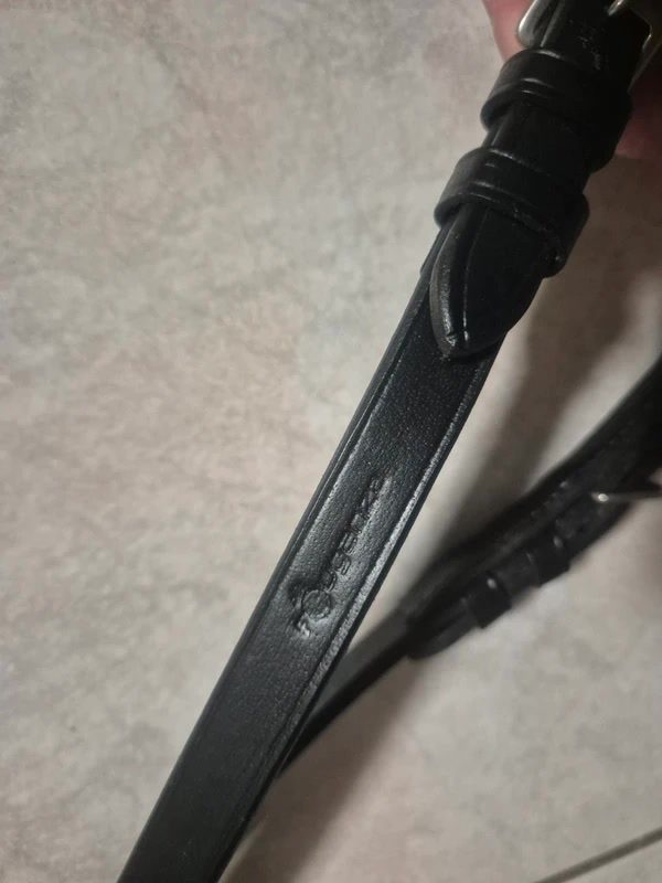 Rênes noires "fouganza" taille full neuves avec défaut, média 3
