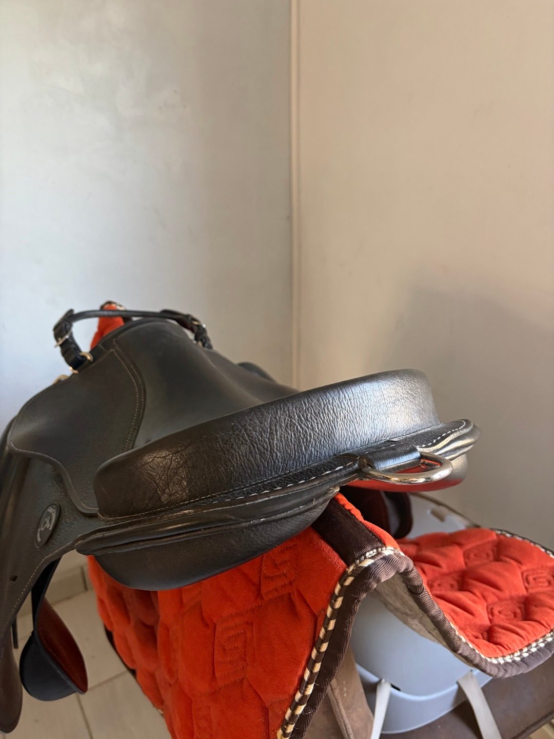 Selle Guy Cantin 15,5, média 3