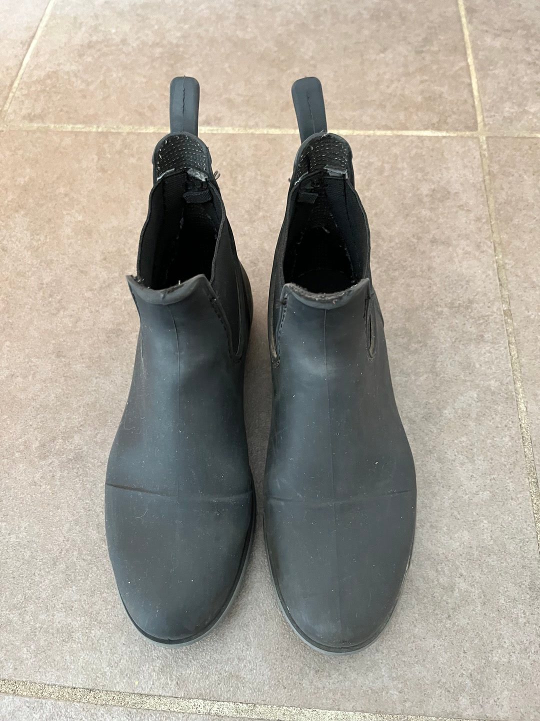 Boots, 33 fouganza, média 2