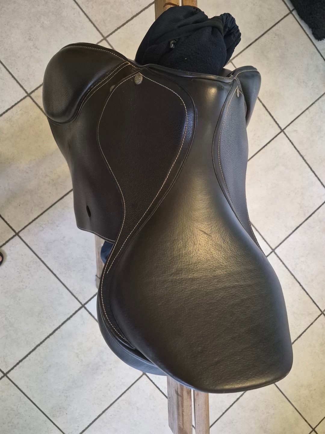 Selle TdeT 17'5 (visible à equitalyon le 29/10), média 2