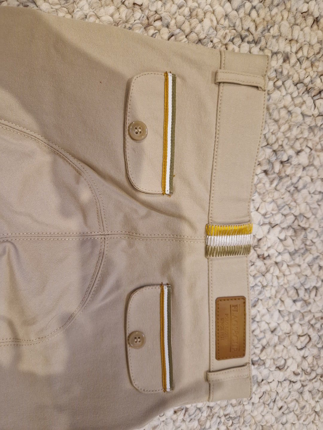 Pantalon, média 3