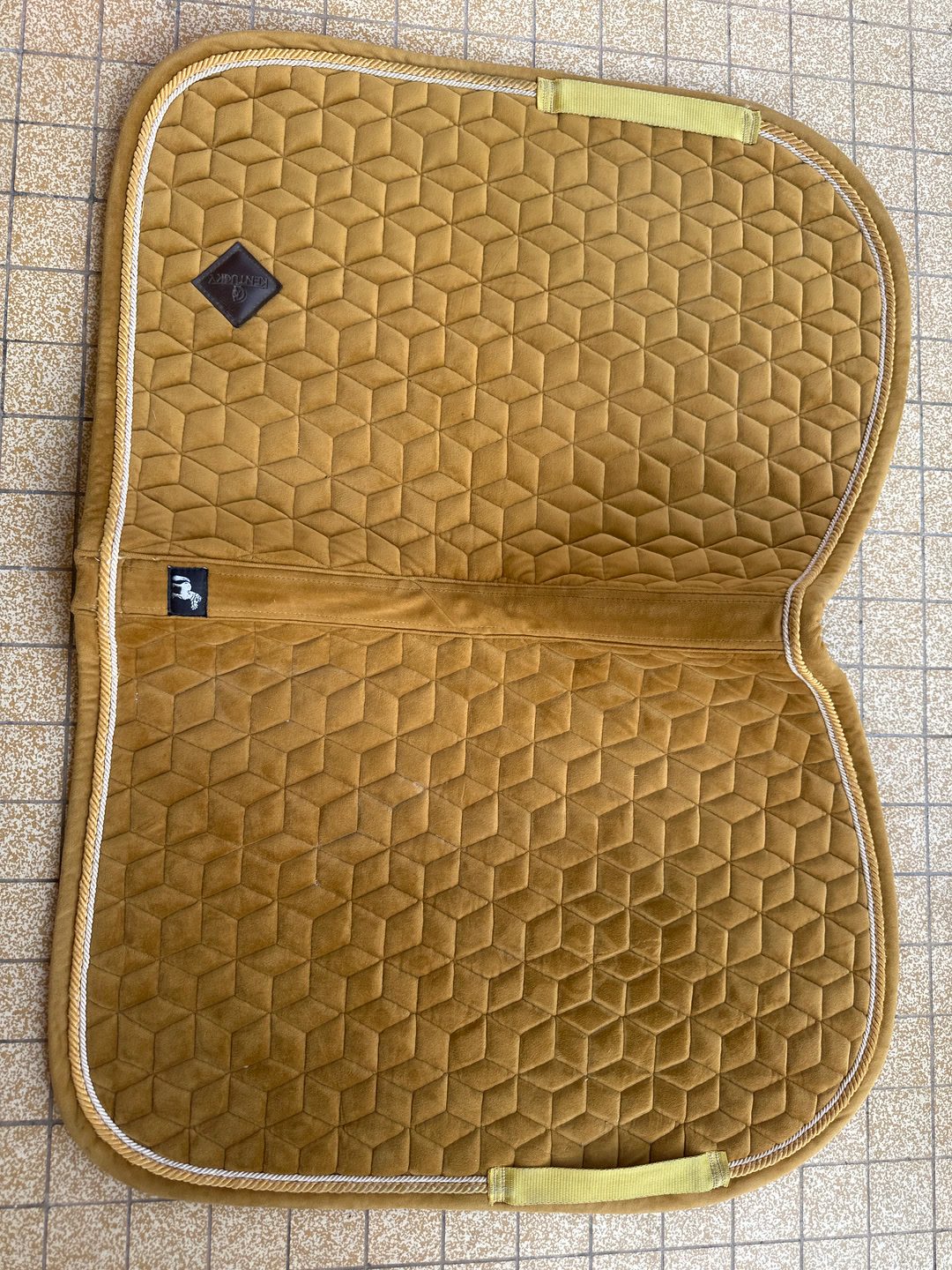 Magnifique tapis pour Poney, Kentucky, couleur moutarde, média 4