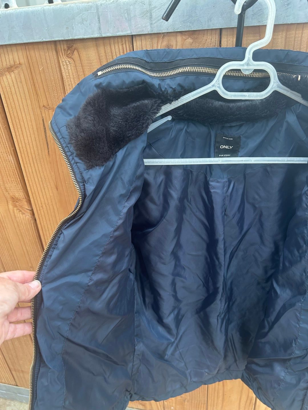 Veste matelassée ONLY bleu marine – Taille M, média 4