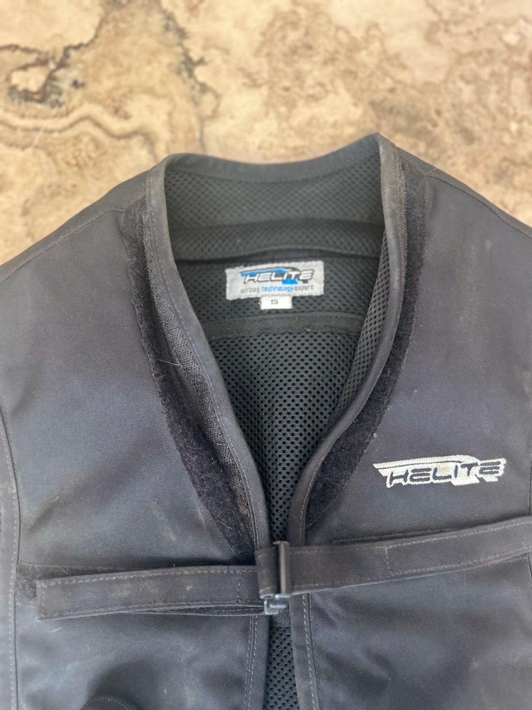 Gilet airbag HELITE – Taille S Très bon état, média 4