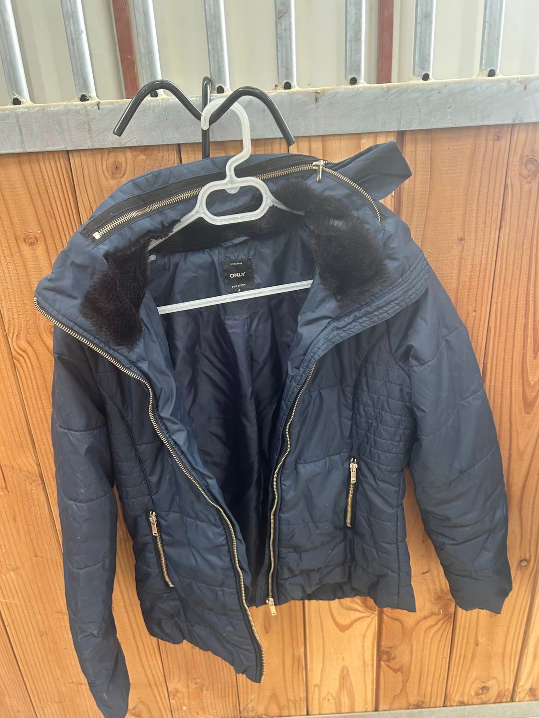 Veste matelassée ONLY bleu marine – Taille M, média 3