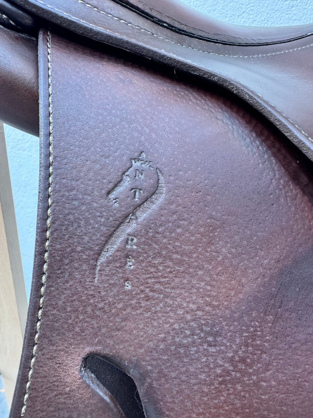 Selle Antarès marron, média 4