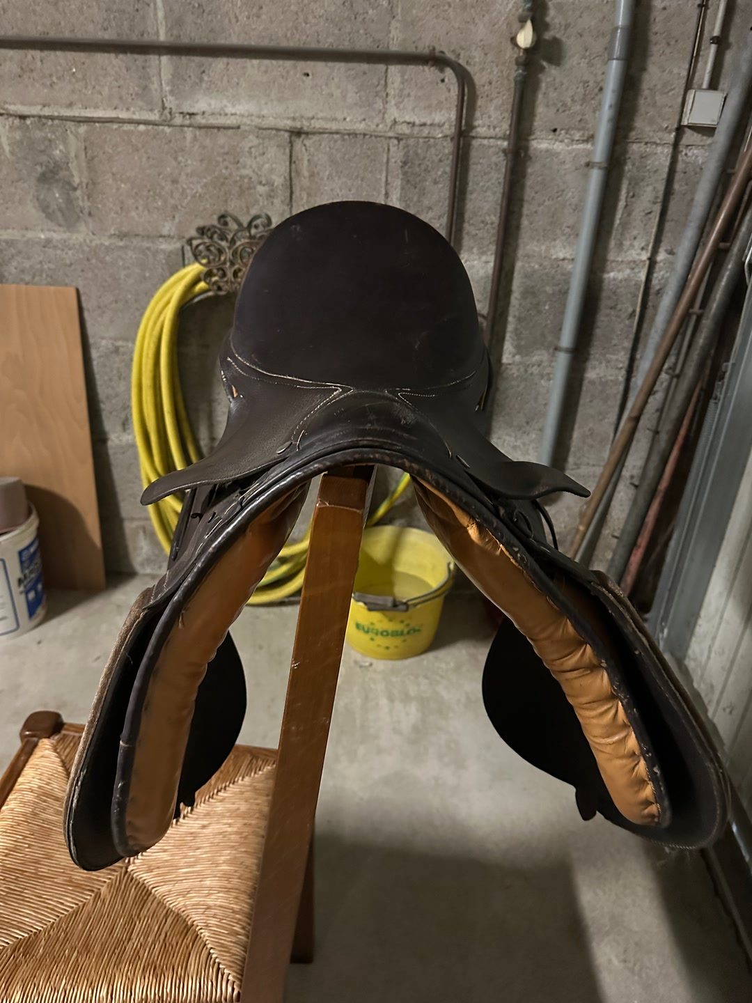 Selle marron, média 4