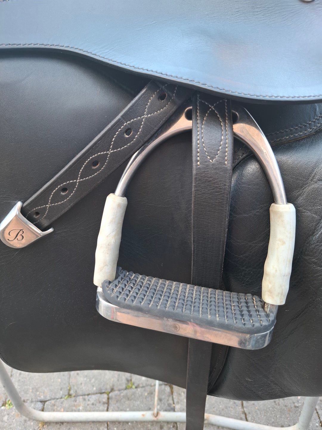 Selle mixte Bates cair, média 10