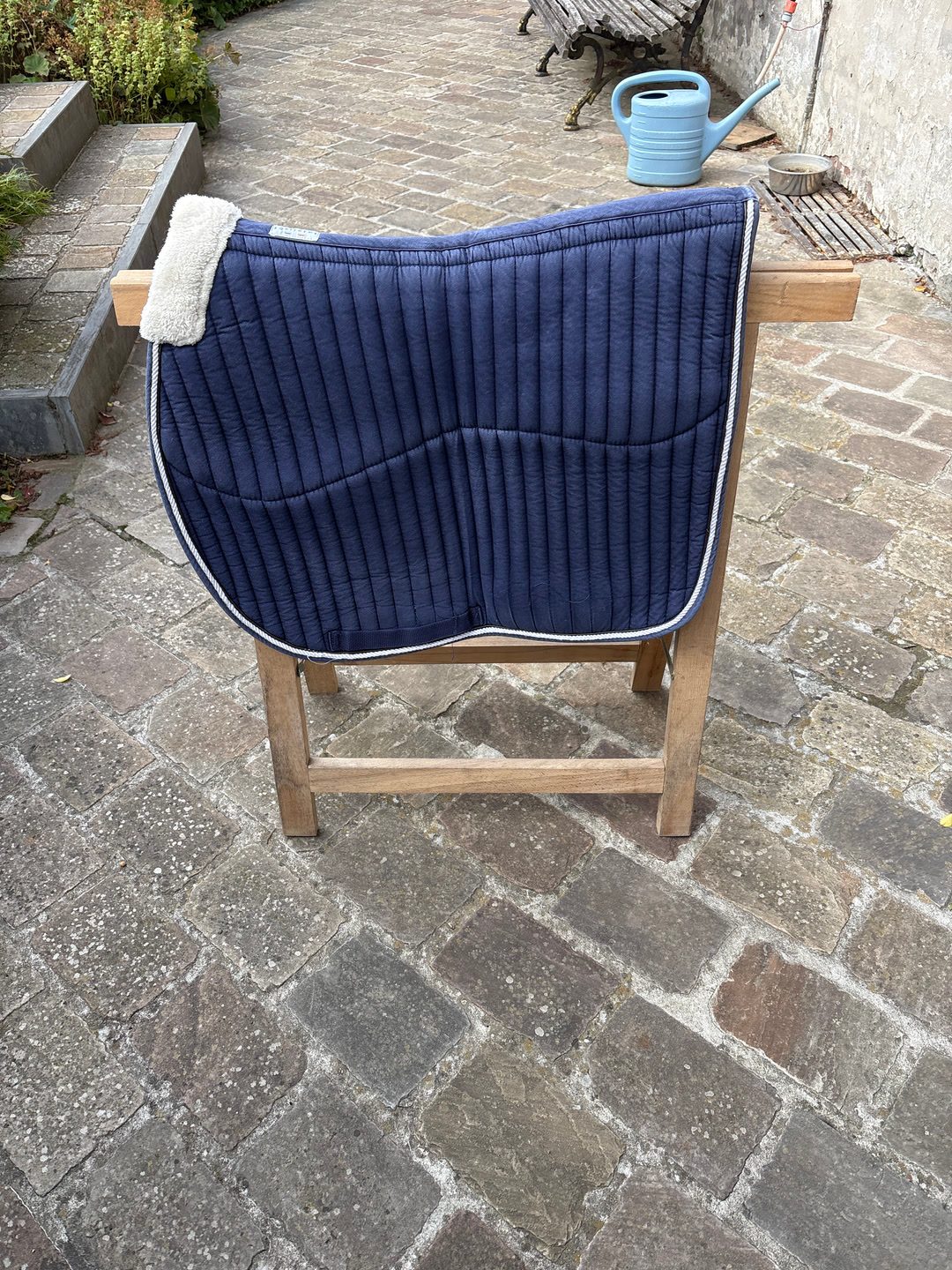 Tapis equitheme bleu marine mouton, média 3