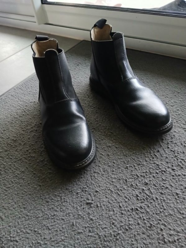 Boots, média 3