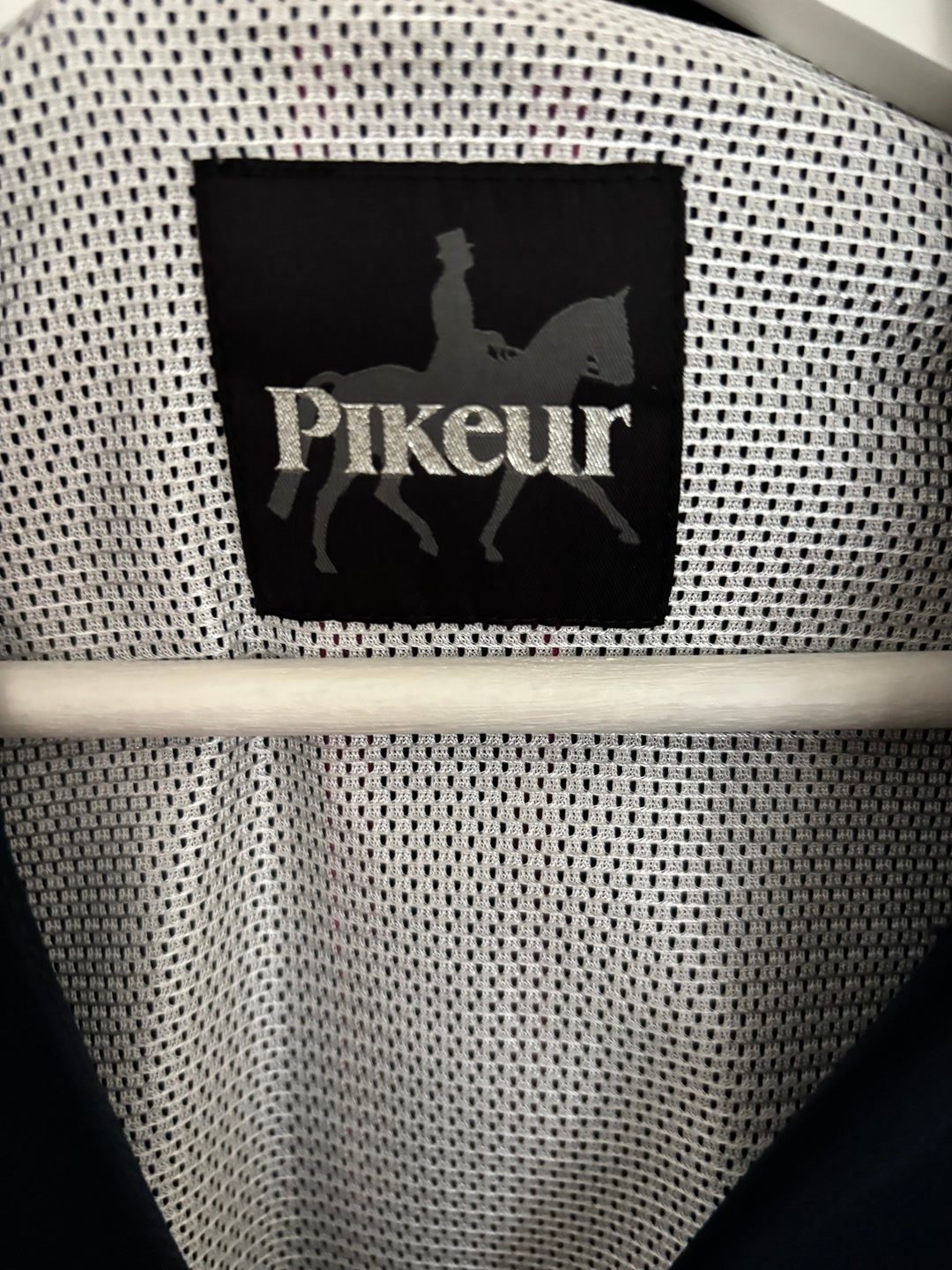 Veste de concour pikeur bleu marine avec col rouge, média 3