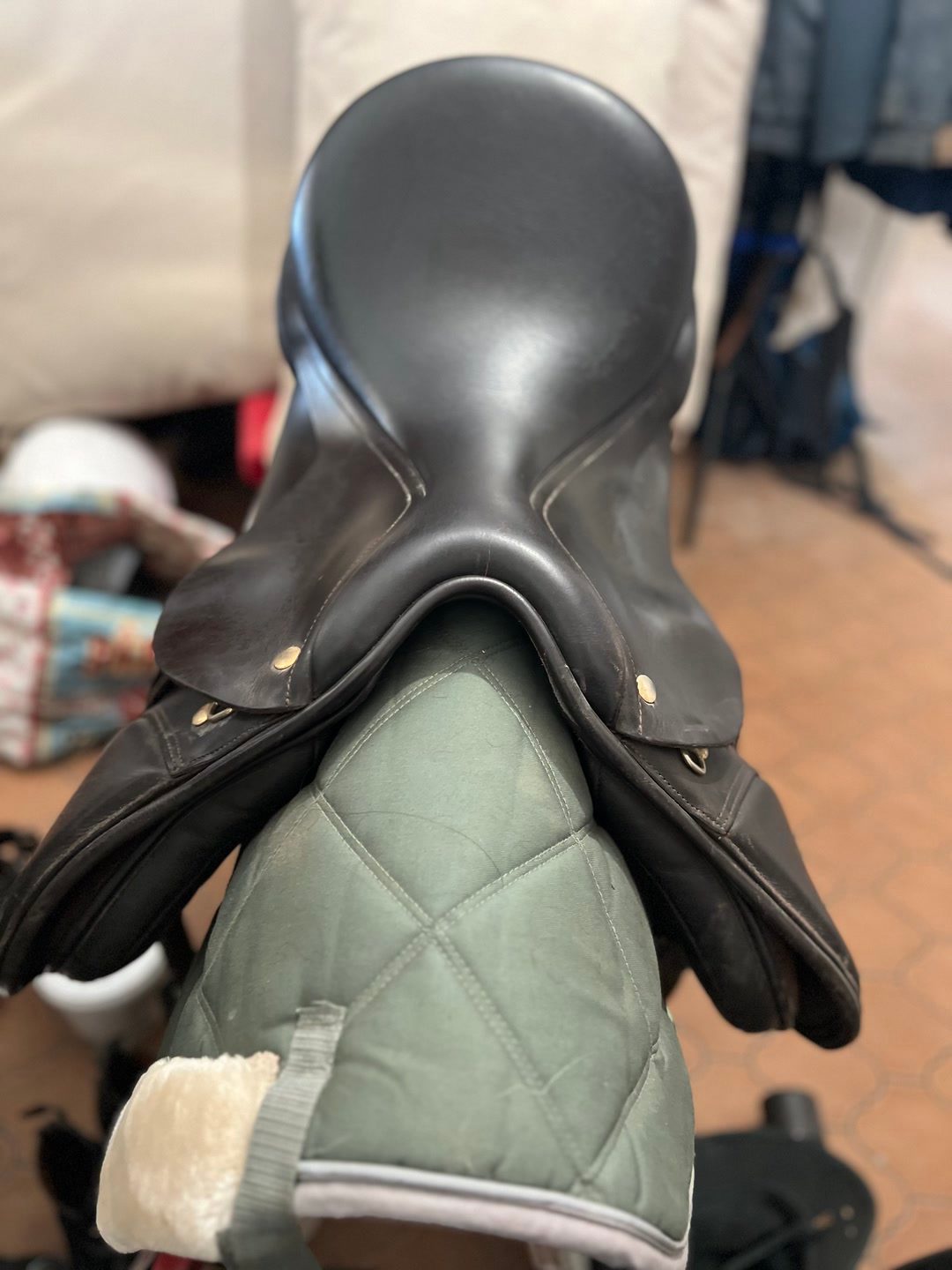 Selle mixte 17 pouces, média 2