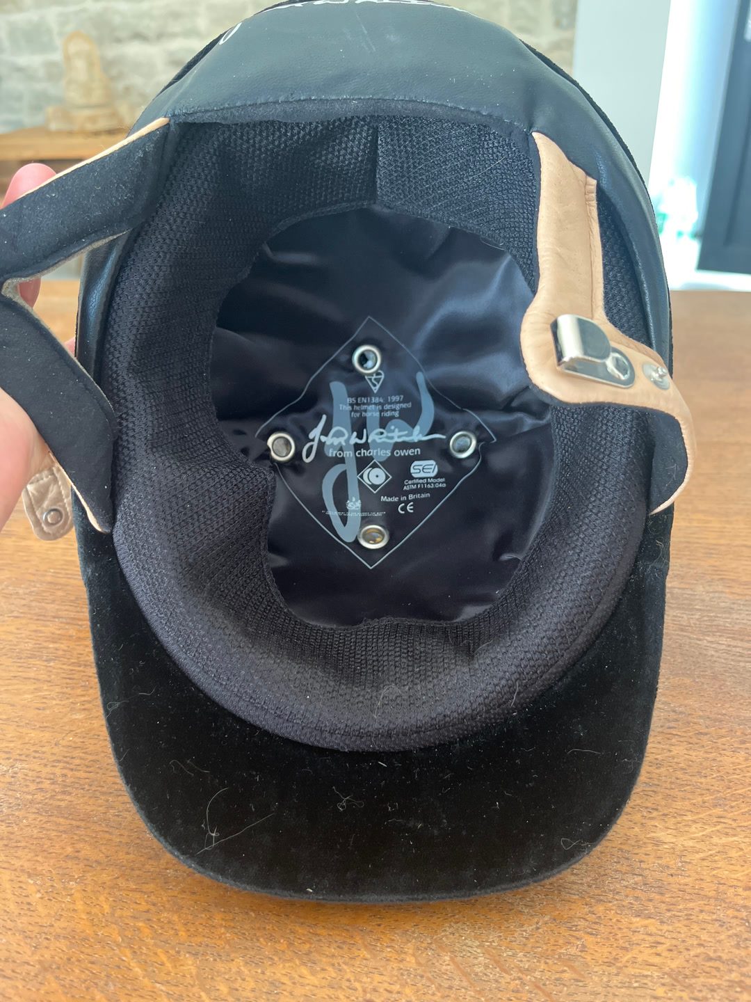 Casque par Charles Owen, média 4