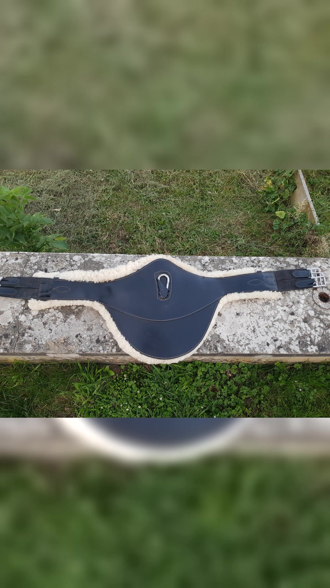 Sangle bavette cuir noir t. 125 cm, média 2