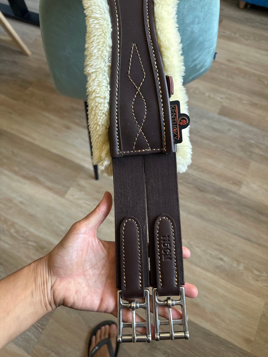 Sangle anatomique mouton Kentucky Horsewear 115 cm marron, média 2