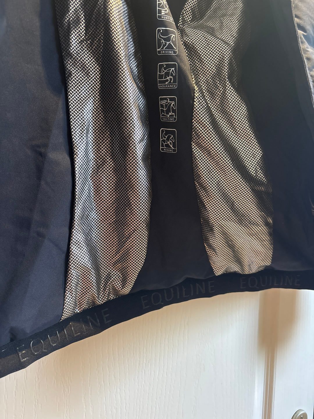 Doudoune equiline bleu marine taille XS neuve, média 10