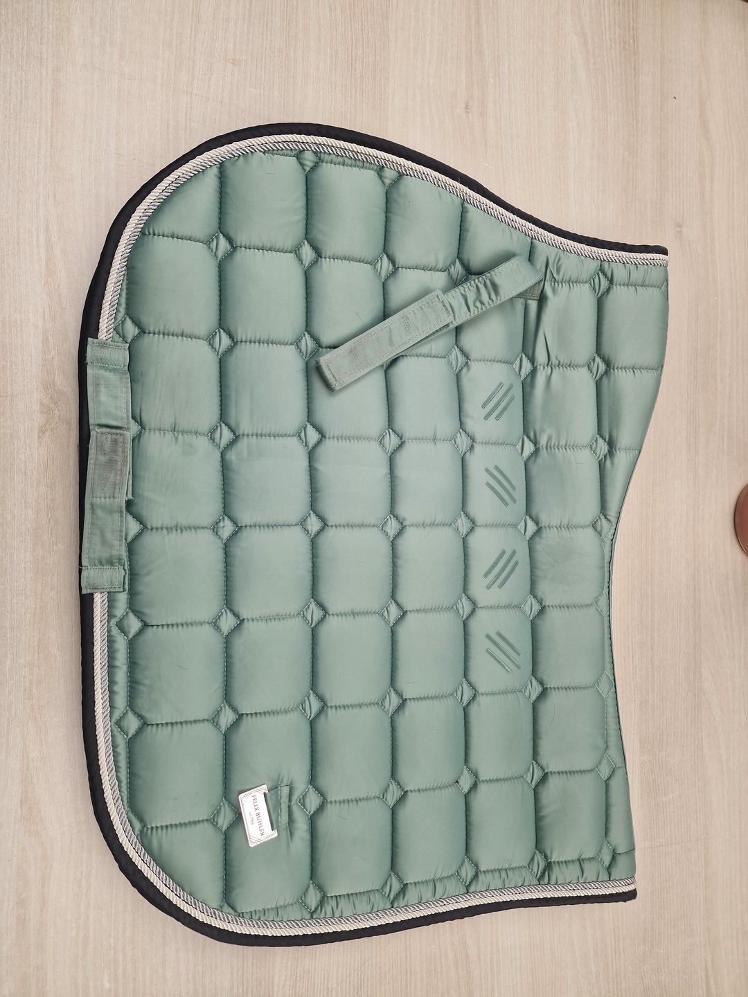 Ensemble tapis + bonnet, média 2