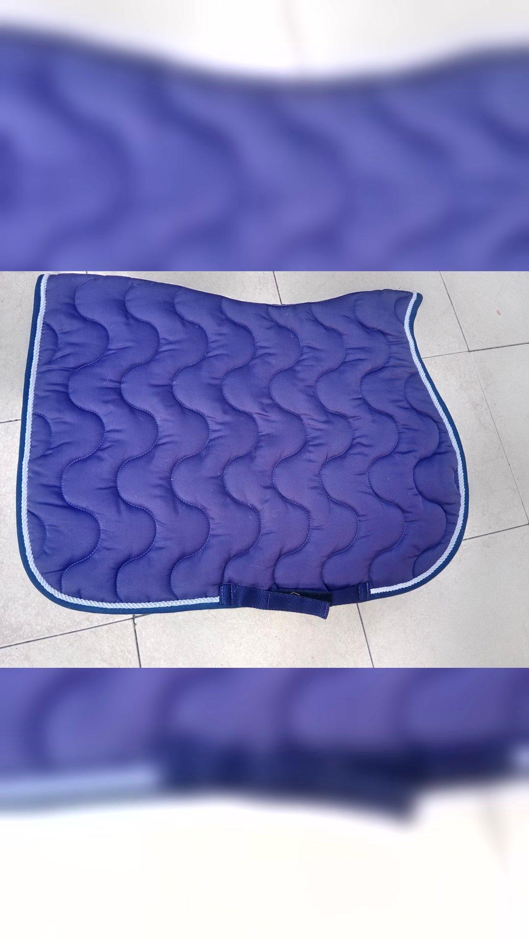 Tapis de selle equitheme et bonnet assorti, média 3