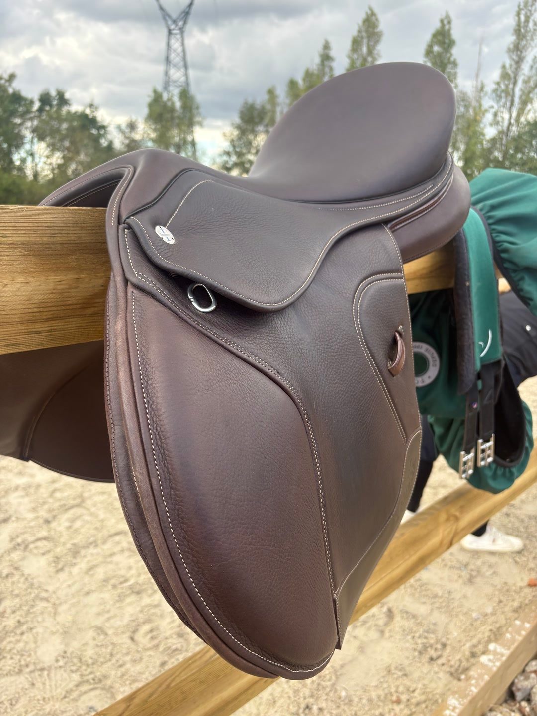 Selle Ikonic Light 16,5 pouces, média 2