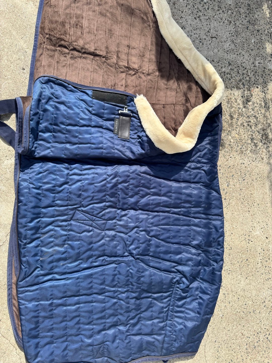 Couverture Ecurie, média 3