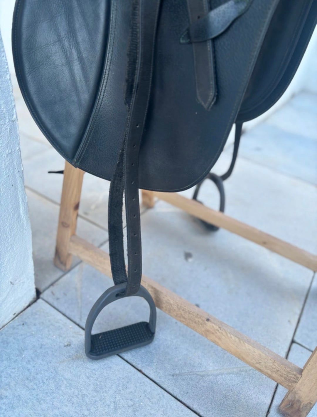 Selle de cheval 19 pouces, média 8