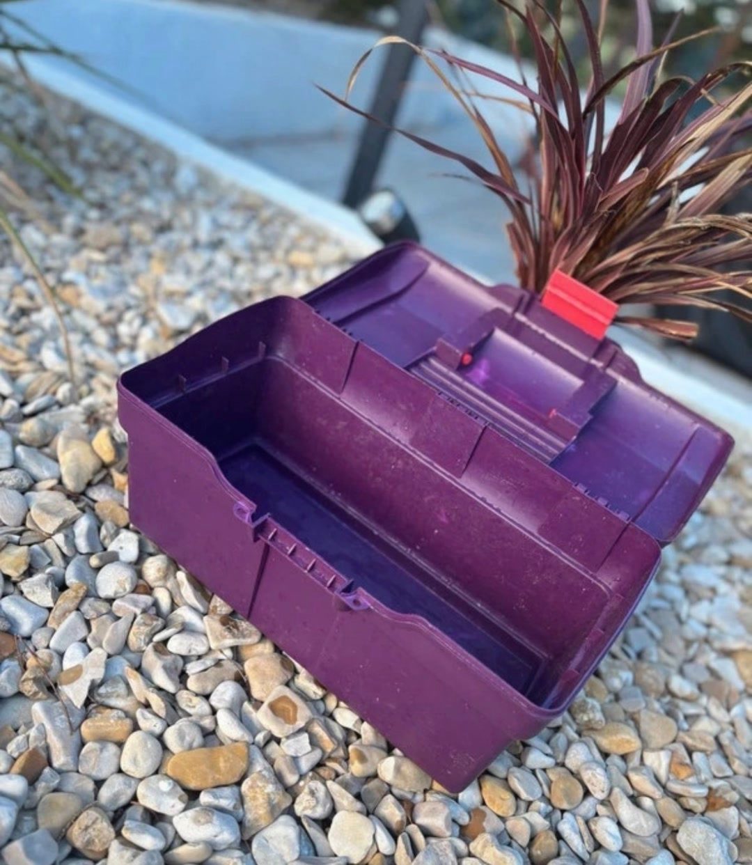 Boîte de pansage pour brosses, média 2