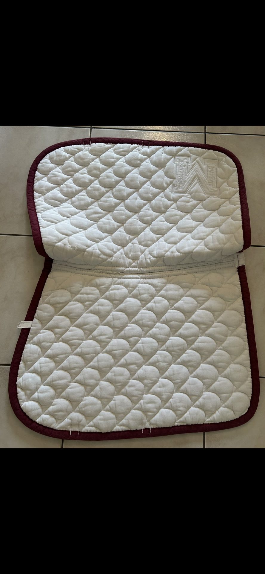 Tapis equithème blanc bleu marine et bordeaux pour poney, média 2