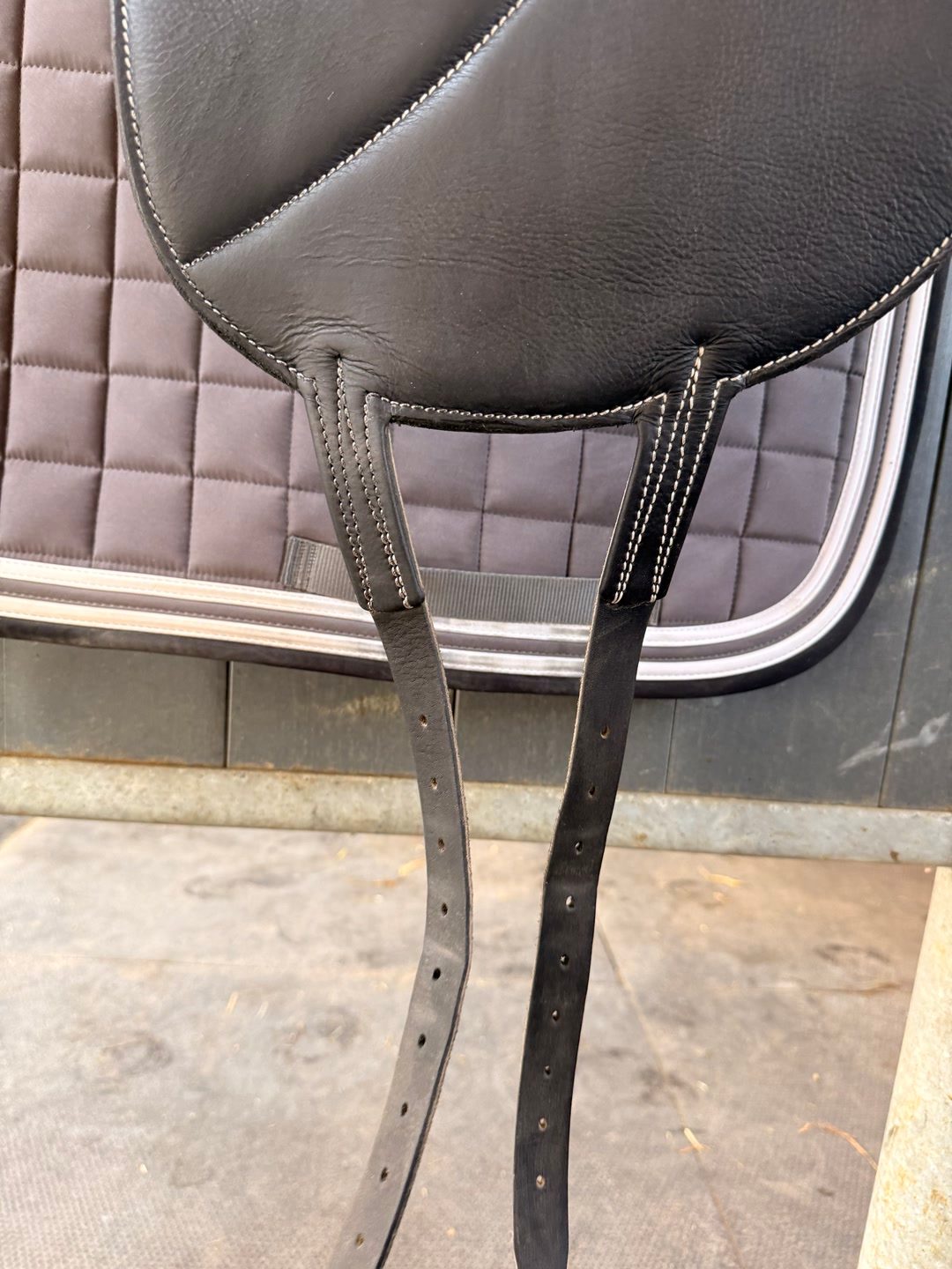 Selle de dressage Tempo Antarès 17, média 8