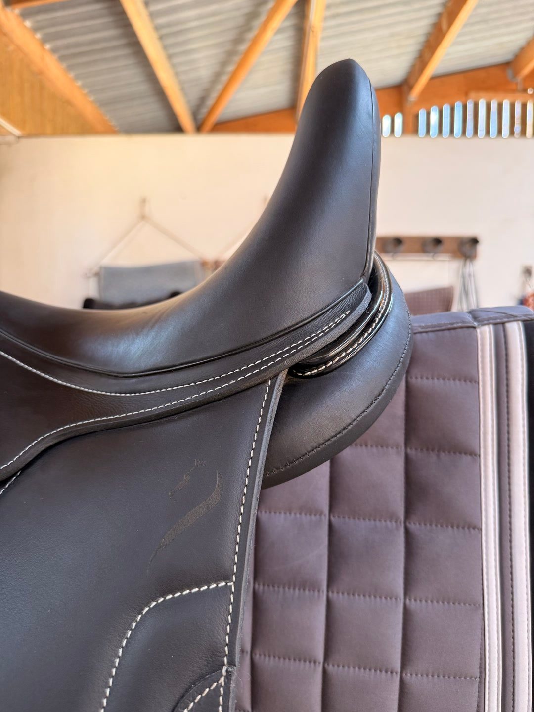 Selle de dressage Tempo Antarès 17, média 3