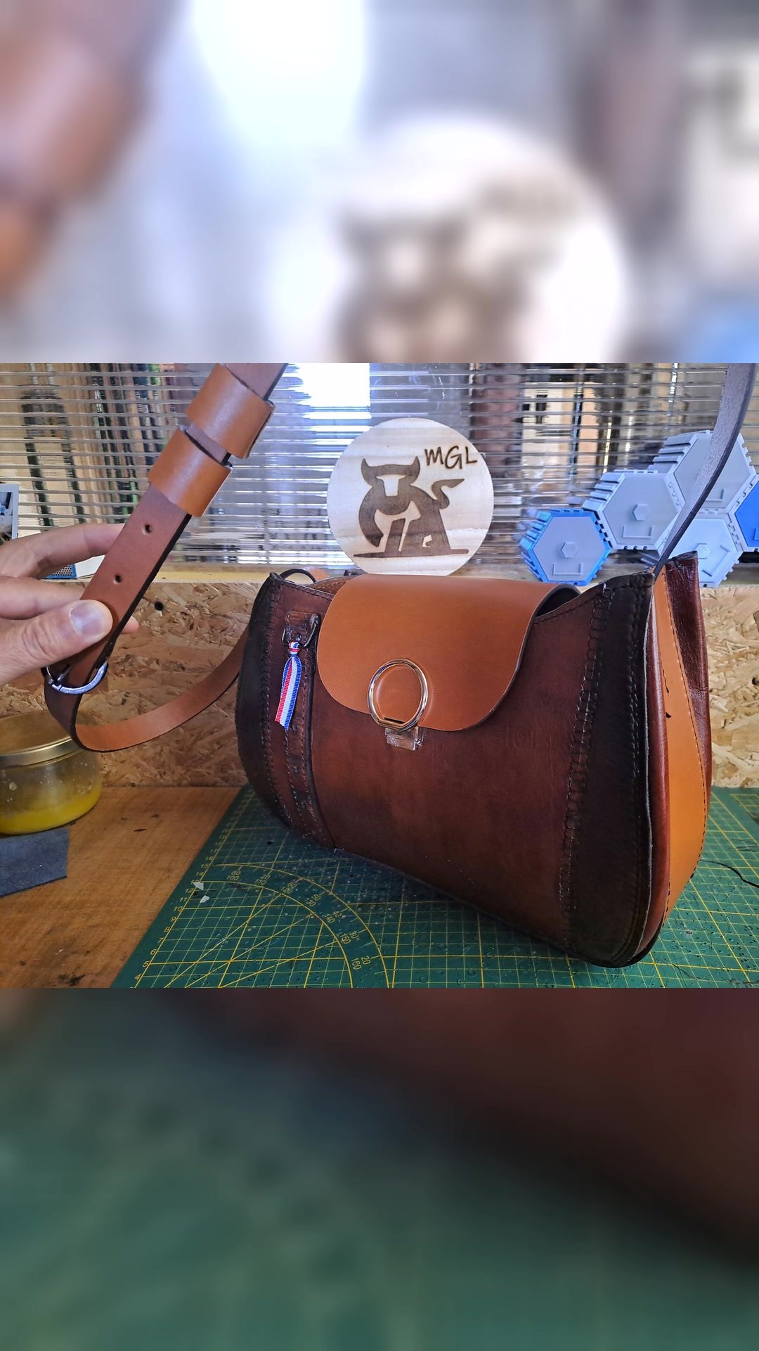 Artisan maroquiniere, média 8
