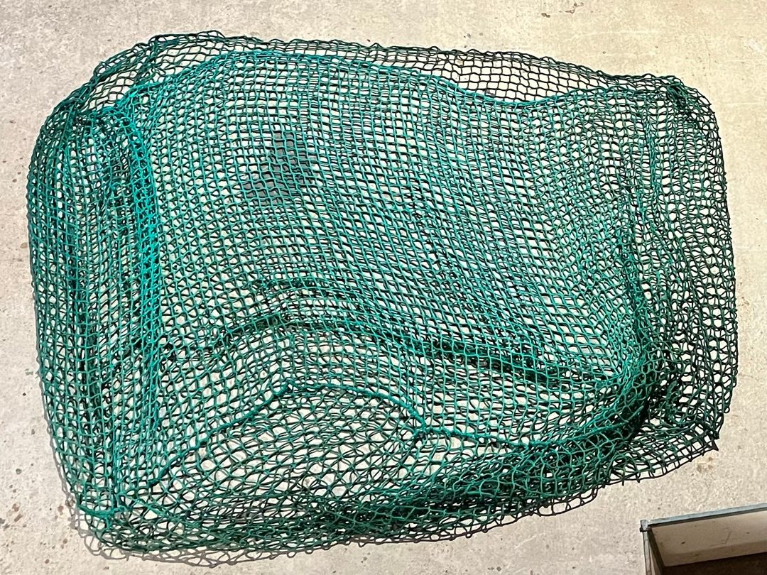 Filet à foin 180 cm – Mailles 4,5 × 4,5 cm, média 2