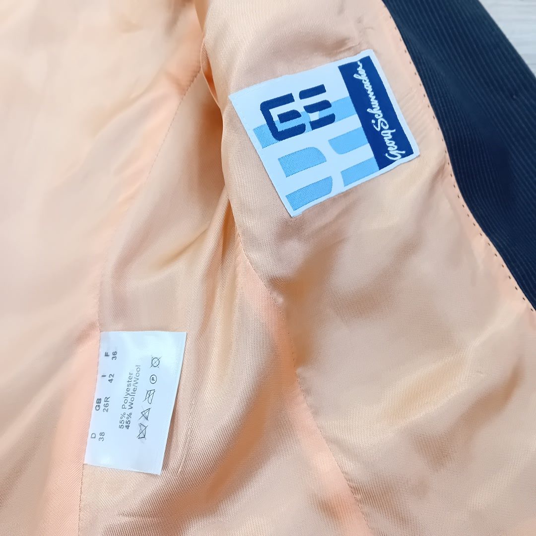 VESTE DE CONCOURS NEUVE T36, média 3