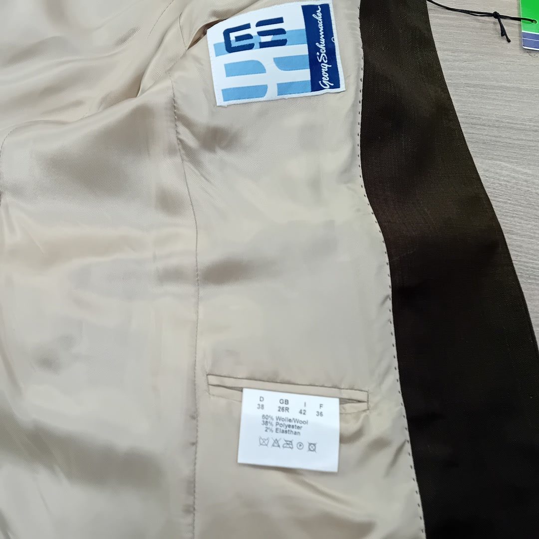 VESTE DE CONCOURS NEUVE T 36, média 2