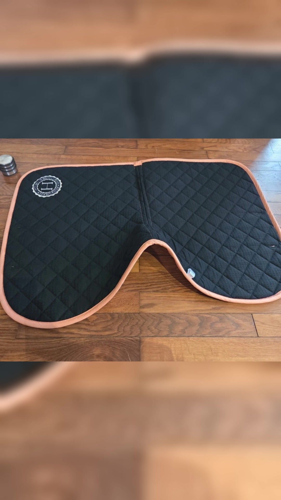 Tapis harcour + bonnet neuf, média 3