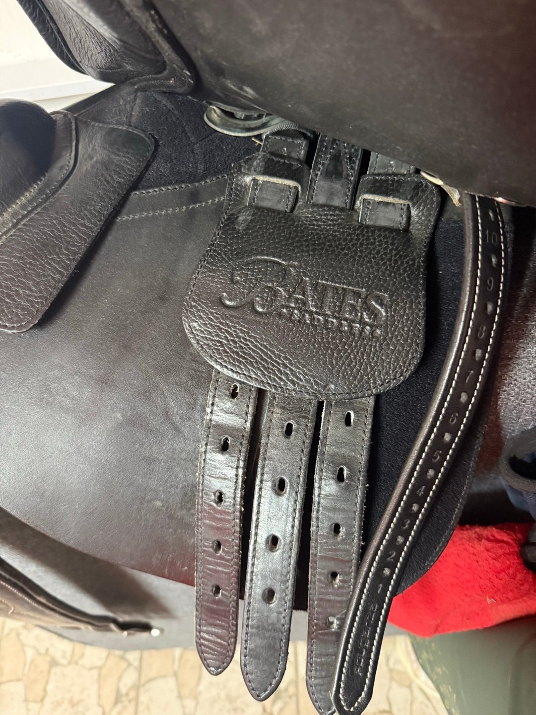 Selle bates élévation siège creux taille 43, média 2