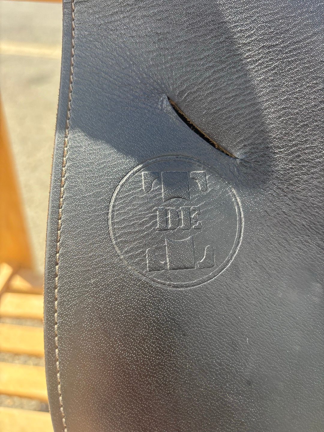 Selle TDET  noir, média 7