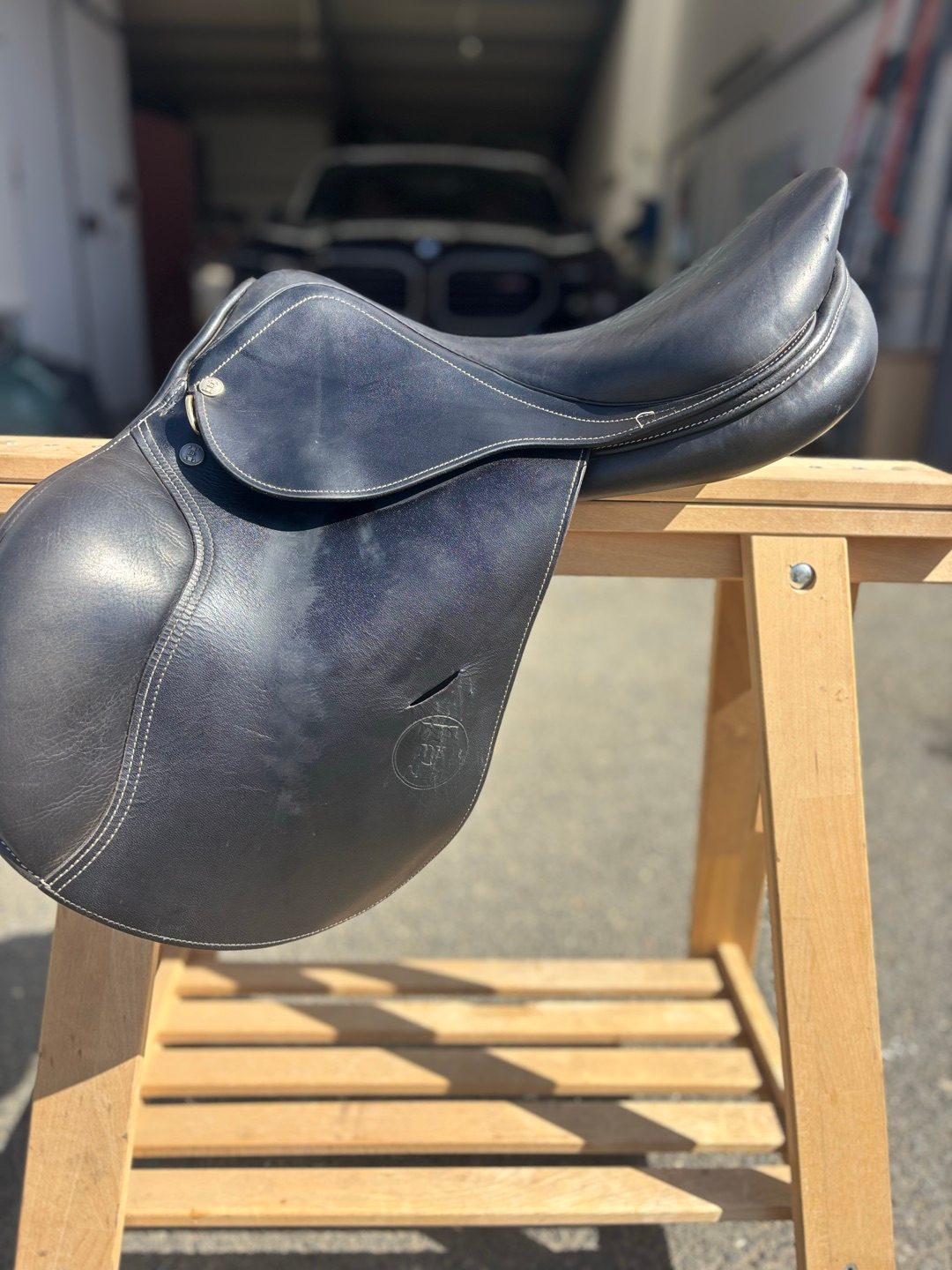 Selle TDET  noir, média 4