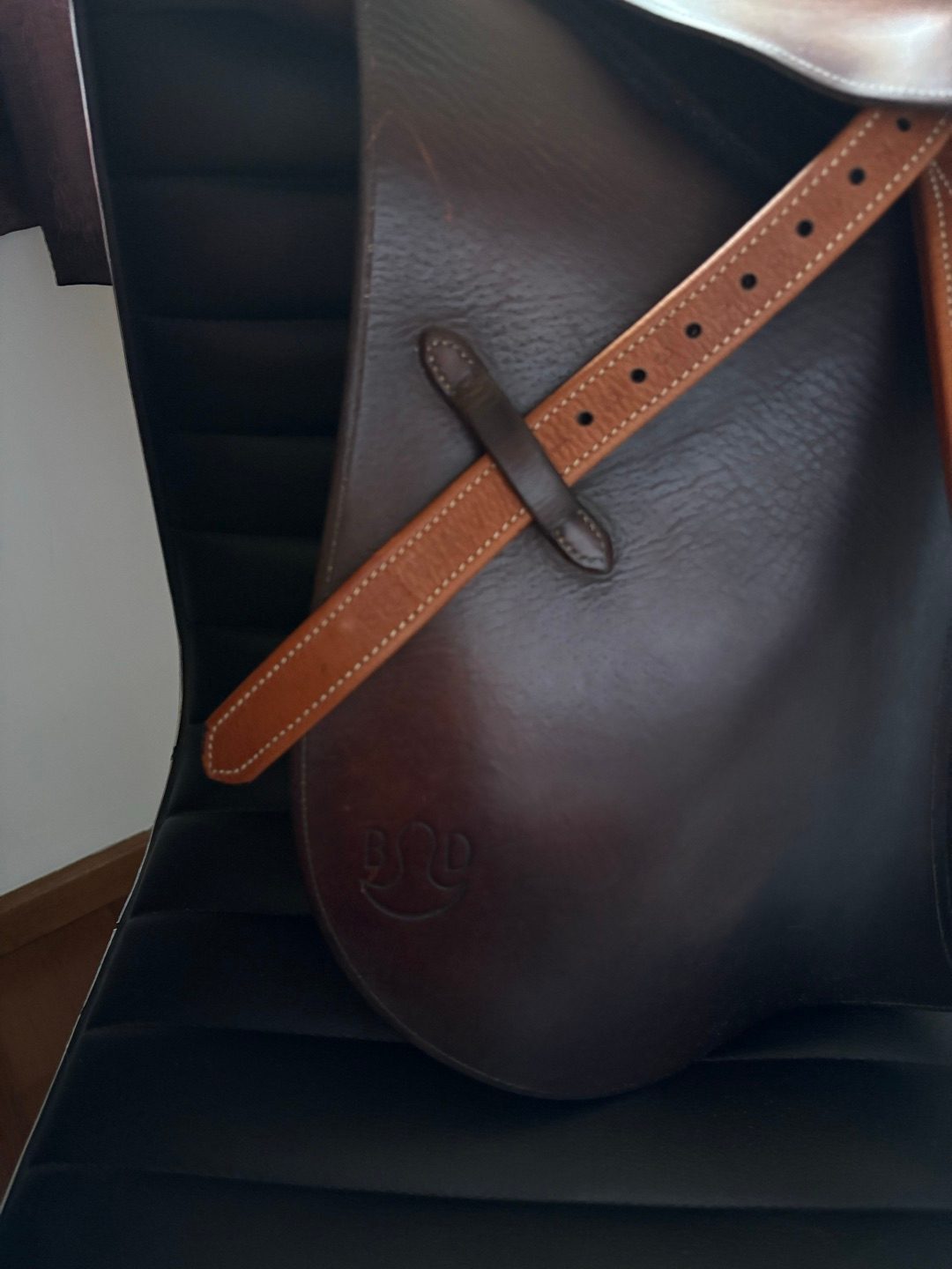 Ensemble selle étrivière et bavette, média 2
