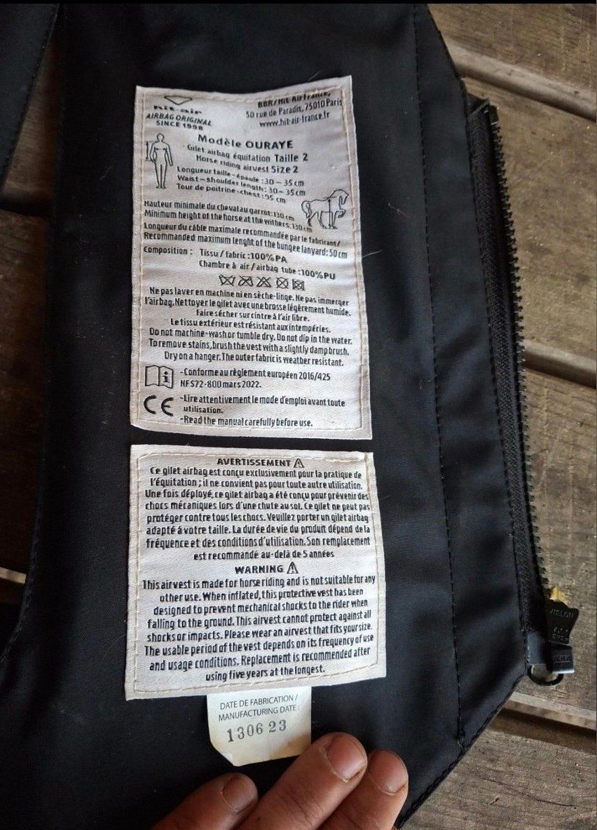 Airbag et ses vestes, média 3